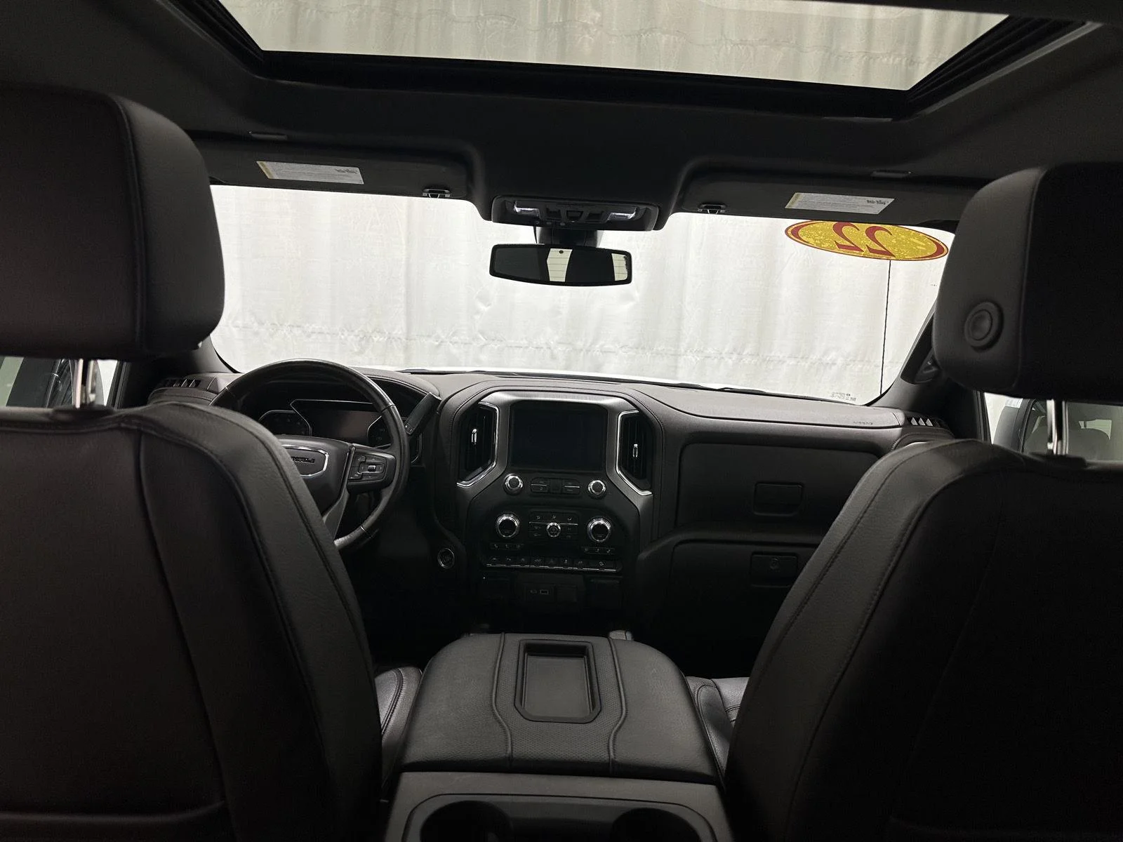 Used 2022 WHITE FROST TRICOAT GMC Denali image 18
