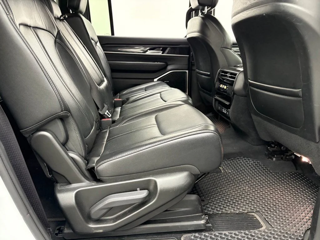 Used 2023 Bright White Clearcoat Jeep Base image 35