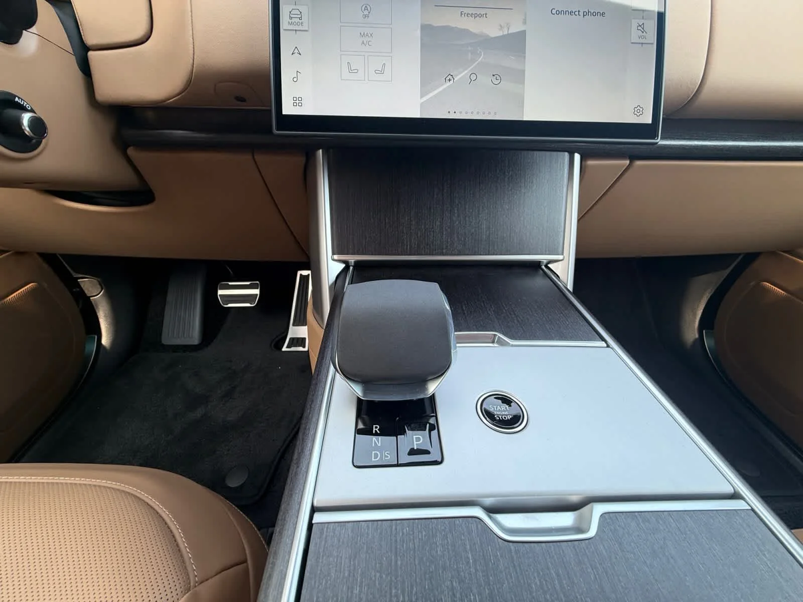 New 2026 Varesine Blue Land Rover SE image 11