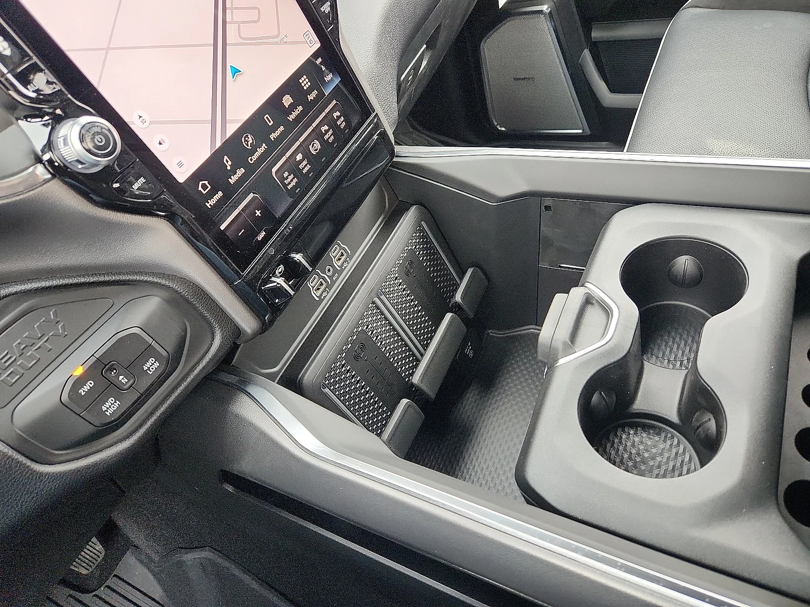 New 2026 PXJ Diamond Bla Ram LARAMIE CREW CAB 4X4 8