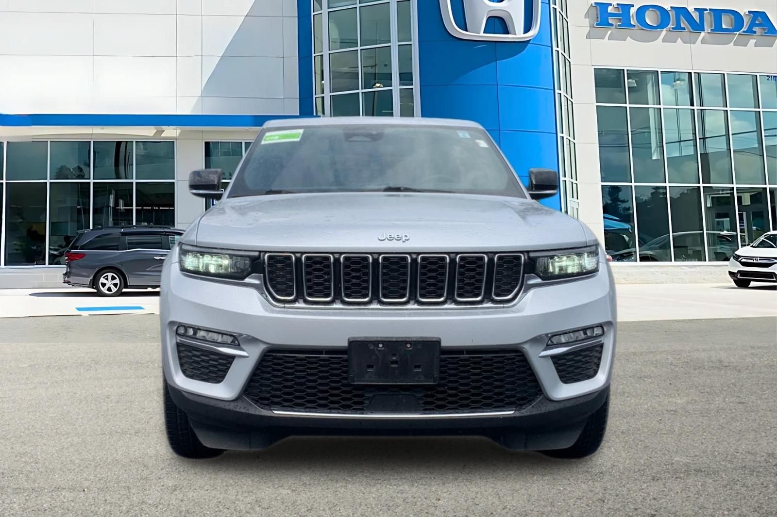 Used 2024 Silver Jeep 4xe image 8