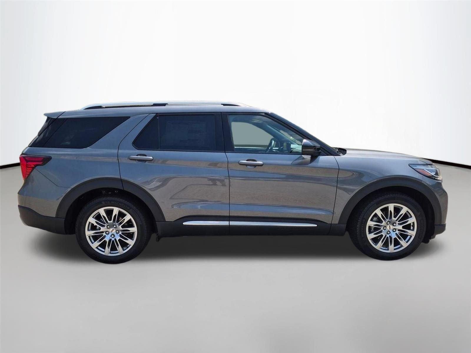 New 2026 Carbonized Gray Metallic Ford Platinum™ image 4