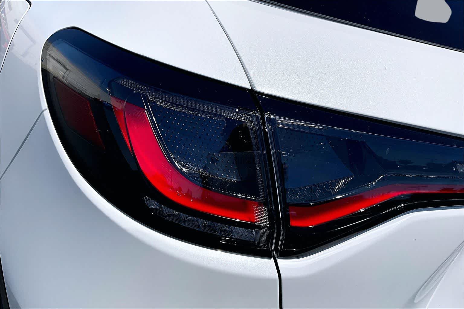 New 2027 Platinum White Pearl Honda LX image 14