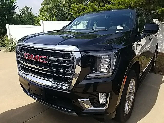 Used 2024 Black GMC SLT image 9
