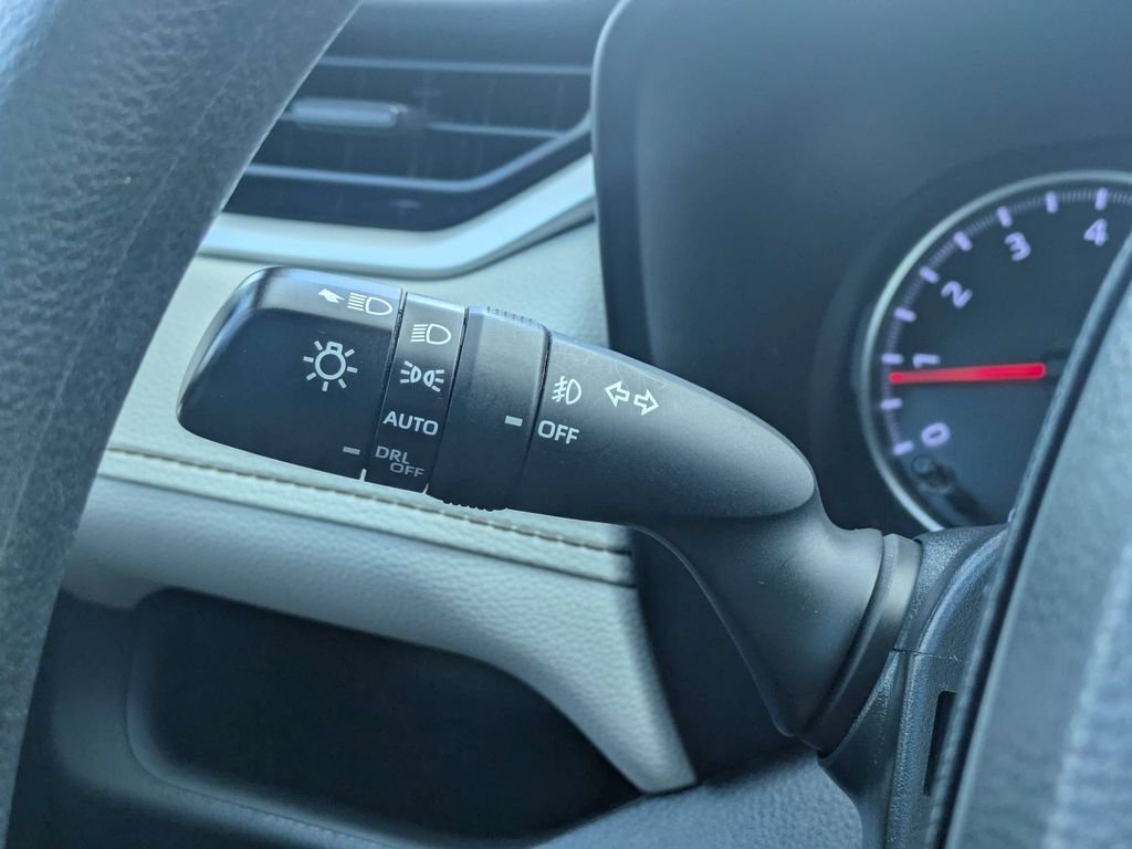 Used 2020 White Toyota XLE image 26