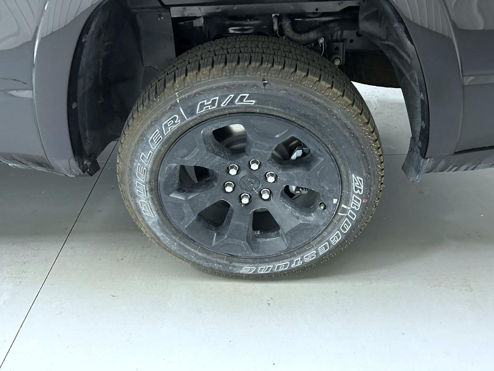 New 2026 Diamond Black Crystal Pearl-Coat Exterior Paint RAM Big Horn/Lone Star image 22