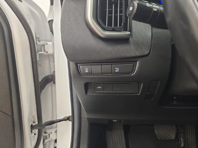 Used 2025 Wind Chill Pearl Mazda 2.5 S Preferred Package image 32