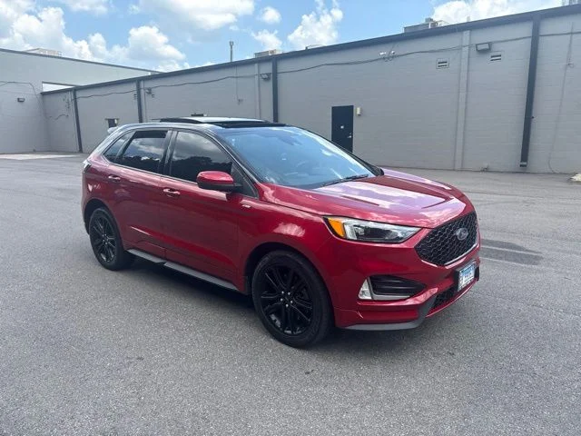 2022 Ford Edge ST-Line AWD's photo