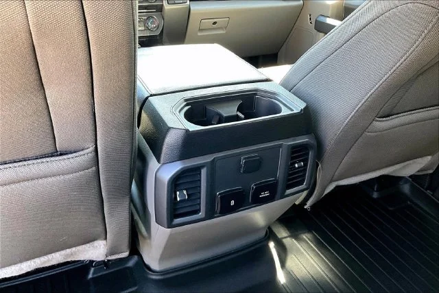 Used 2018 Shadow Black Ford XLT image 33