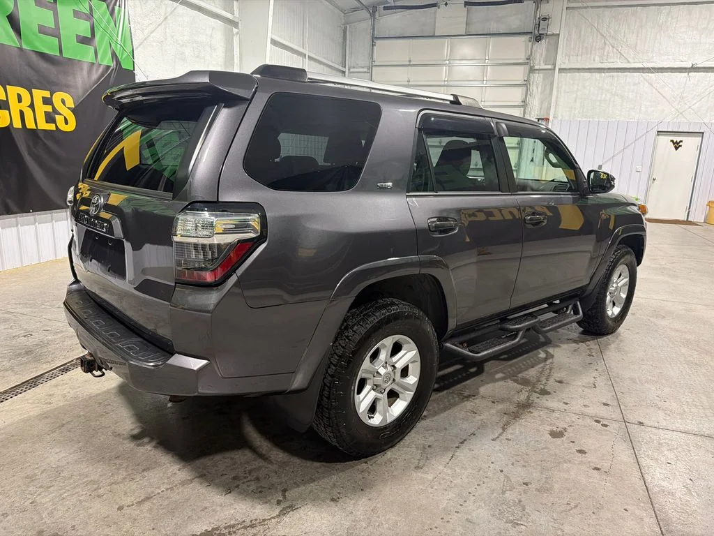Used 2022 Magnetic Gray Metallic Toyota SR5 Premium 3RD ROW image 6