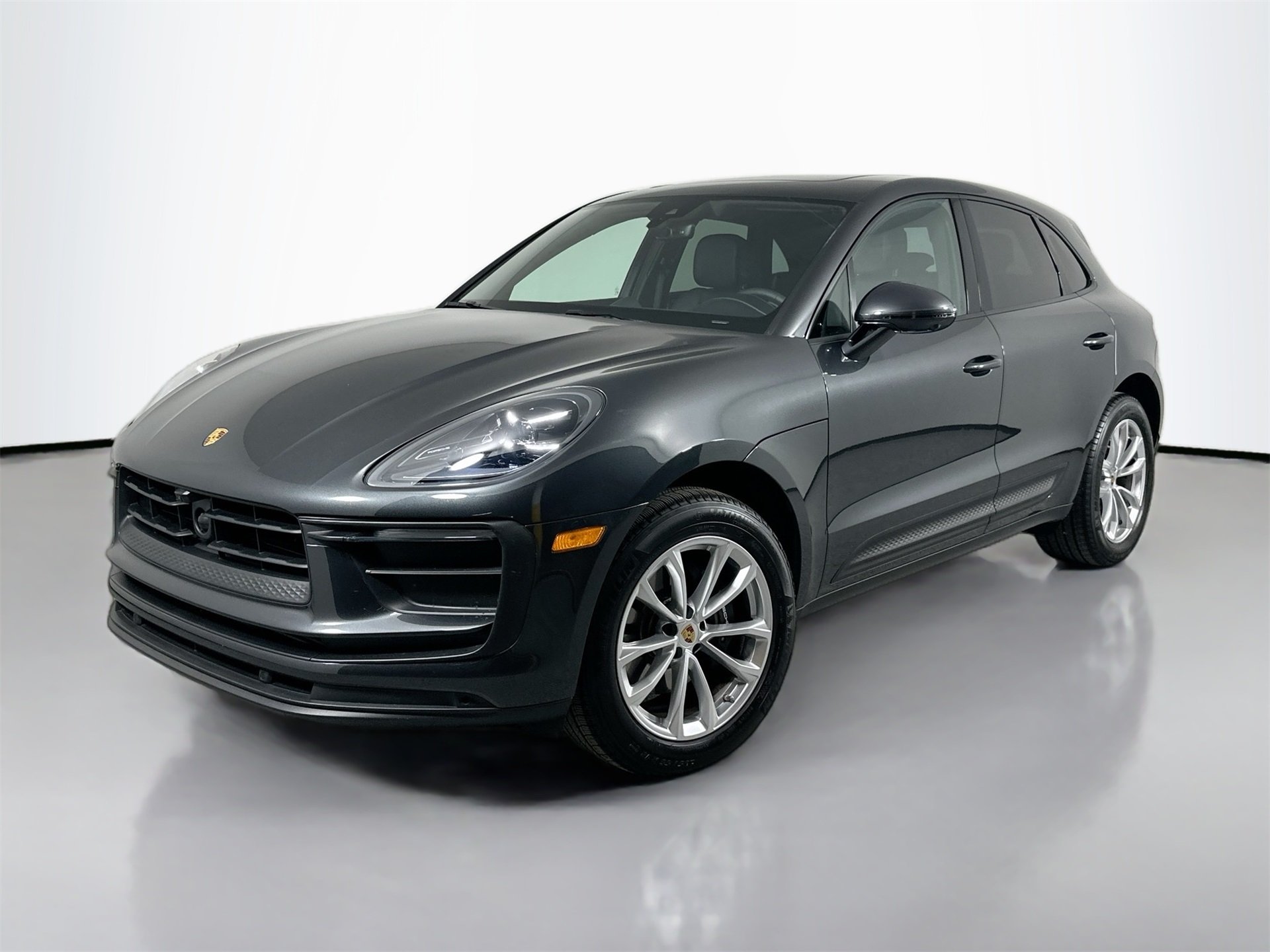 2024 Porsche Macan Base