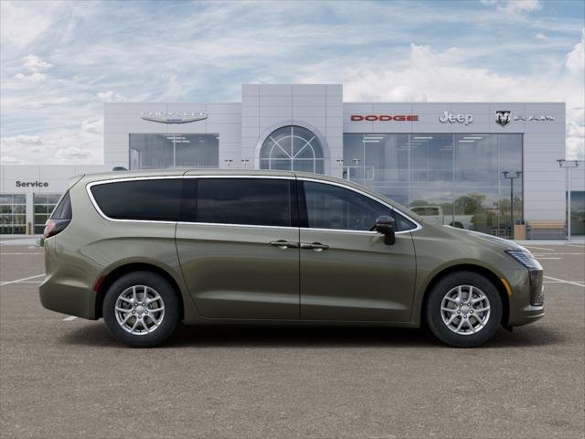 New 2027 Olive Green Pearl-Coat Paint Chrysler Select image 47