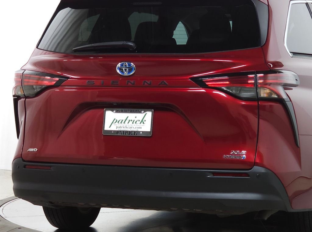 Used 2022 Pearl Toyota XLE image 11