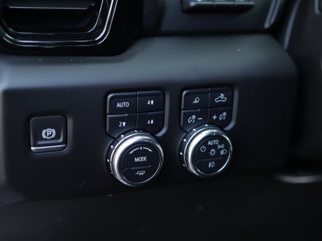 Used 2023 SUMMIT WHITE GMC AT4 image 12