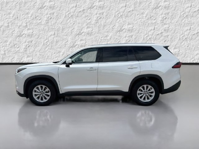 Used 2026 Pearl Toyota XLE image 6