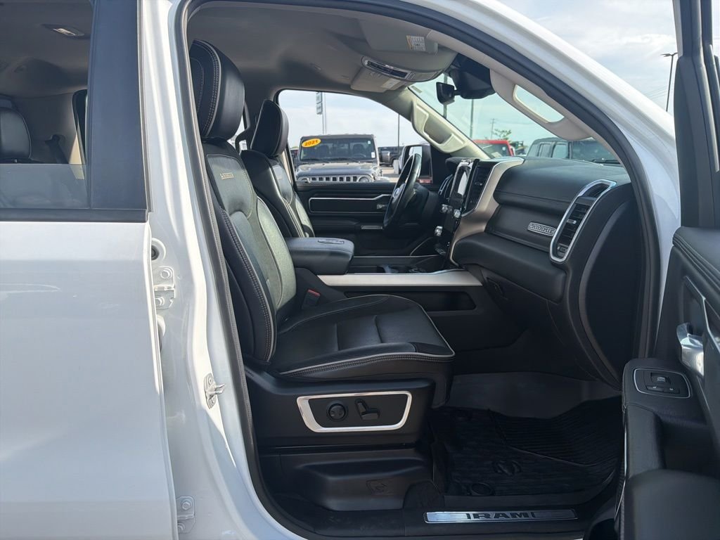 Used 2022 White Ram Laramie image 20