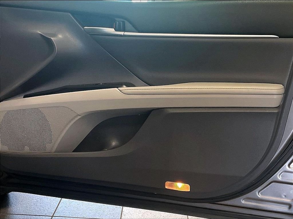 Used 2019 Gray Toyota XLE image 12