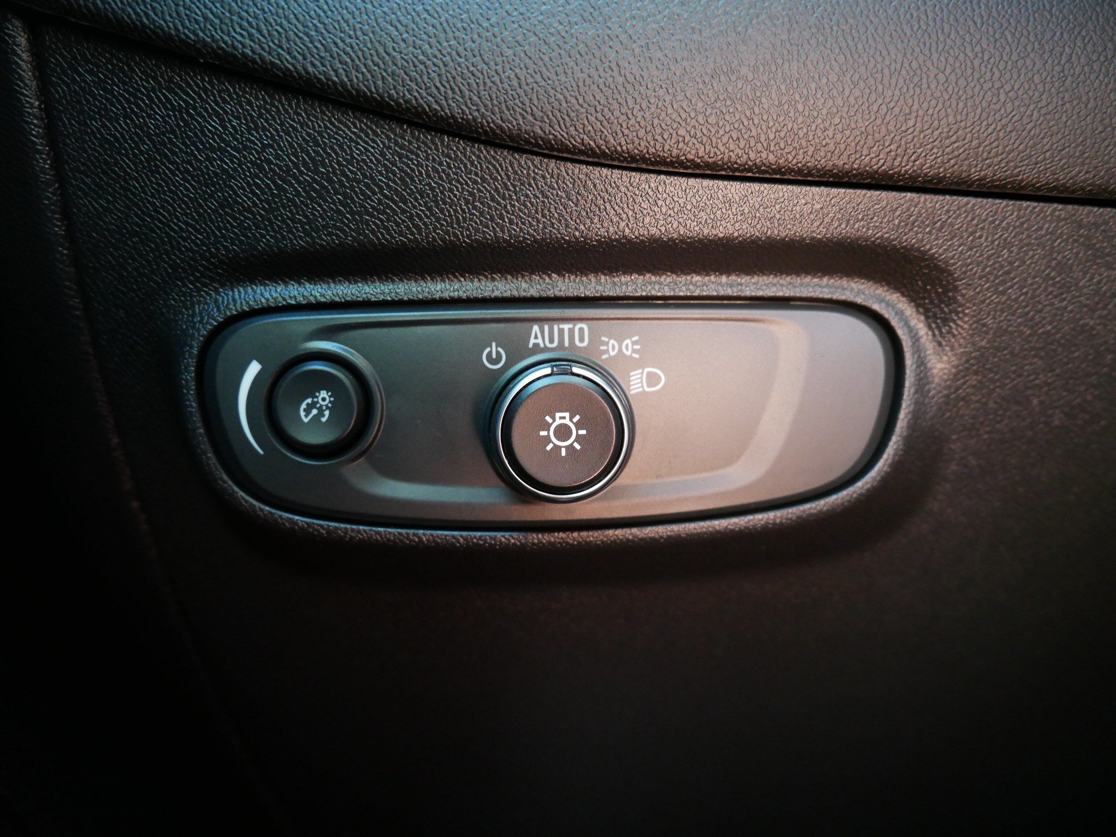 Used 2024 Sterling Gray Metallic Chevrolet LT image 26