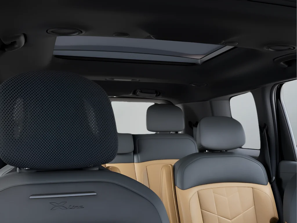 New 2027 Black Jade Green Kia X-Line SX image 23