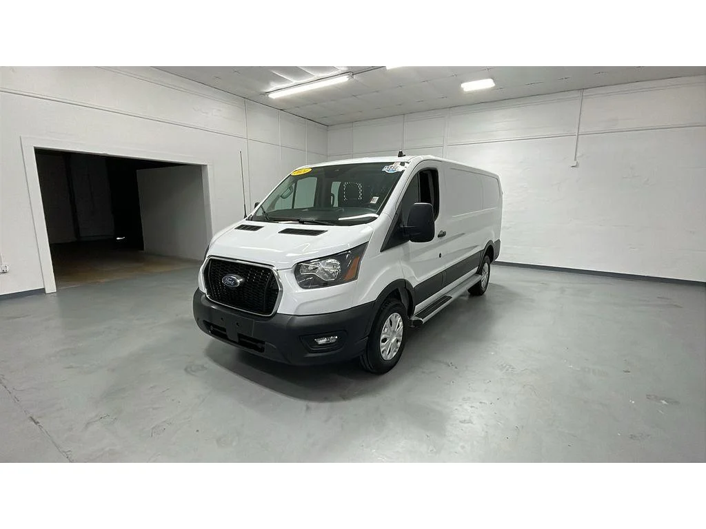 Used 2024 Oxford White Ford 130 WB 3.5L V6 1 Owner image 3