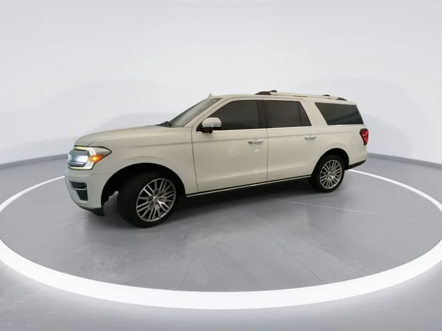 Used 2022 White Ford Limited image 3
