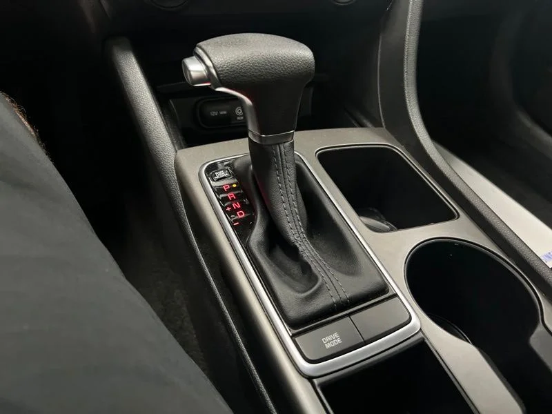 Used 2020 White Kia S image 30