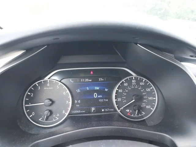 Used 2018 White Nissan SL image 12