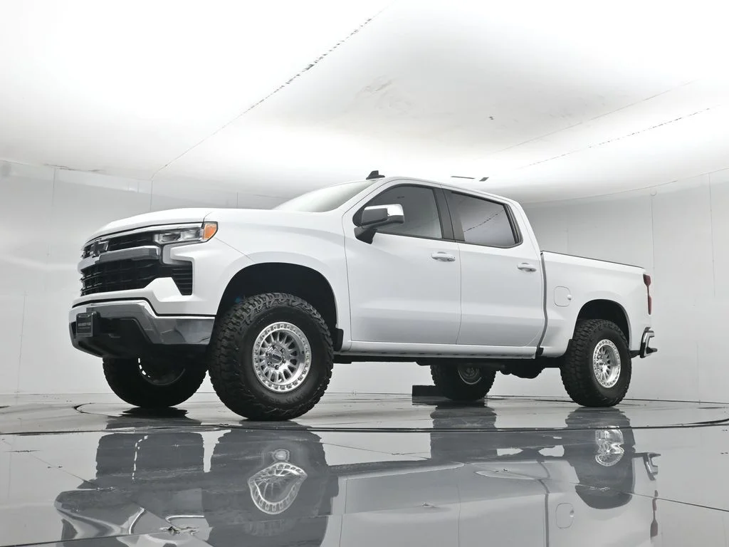 Used 2023 White Chevrolet LT image 47