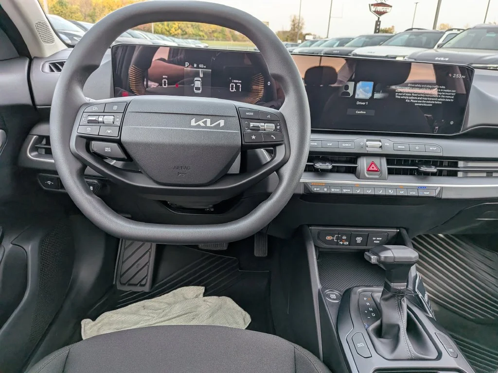 New 2027 Aurora Black Kia LXS image 38