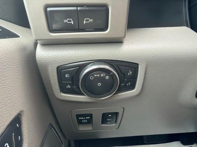 Used 2015 Ingot Silver Metallic Ford Lariat image 26
