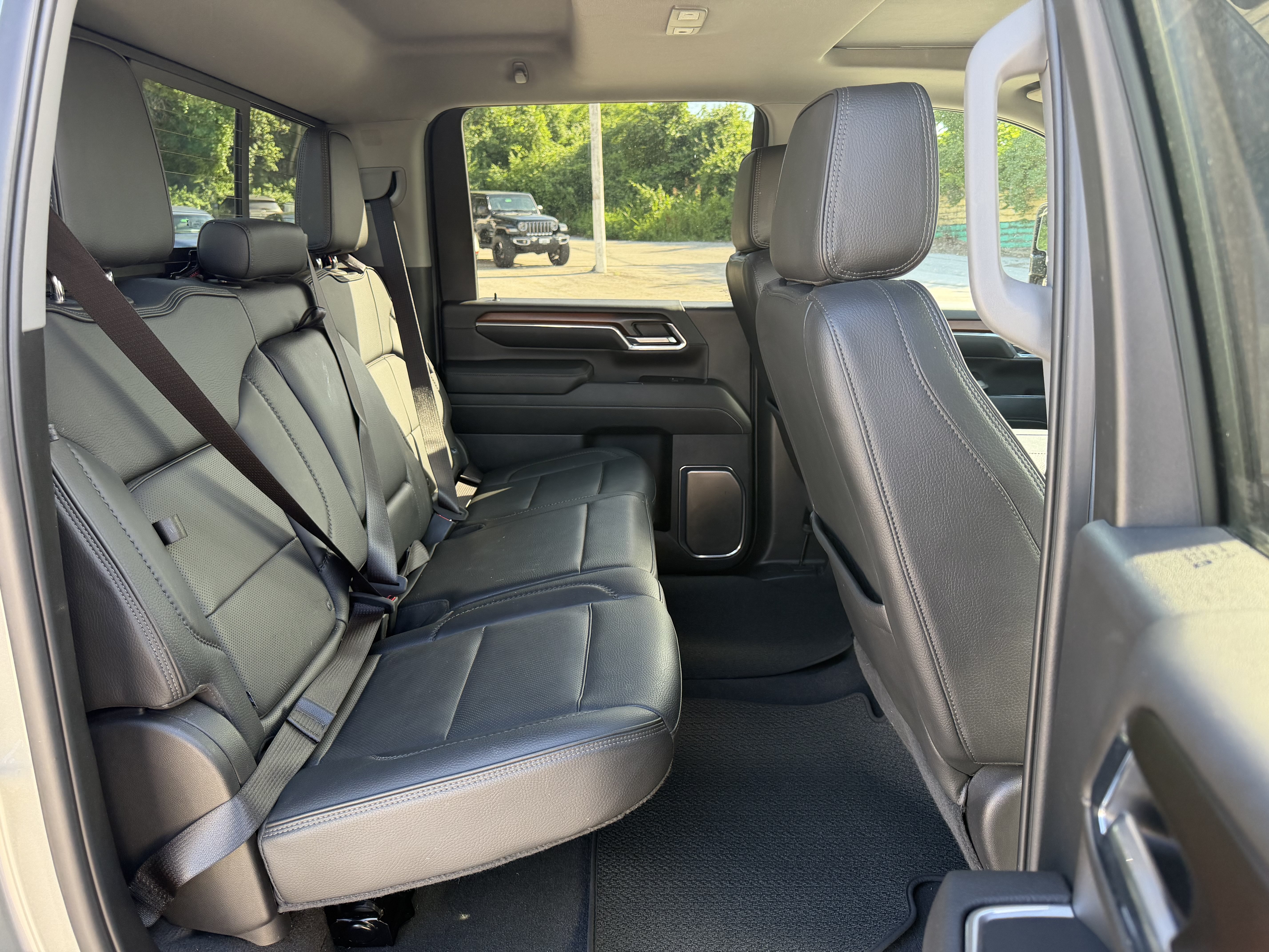 Used 2024 Sterling Metallic GMC Denali image 9