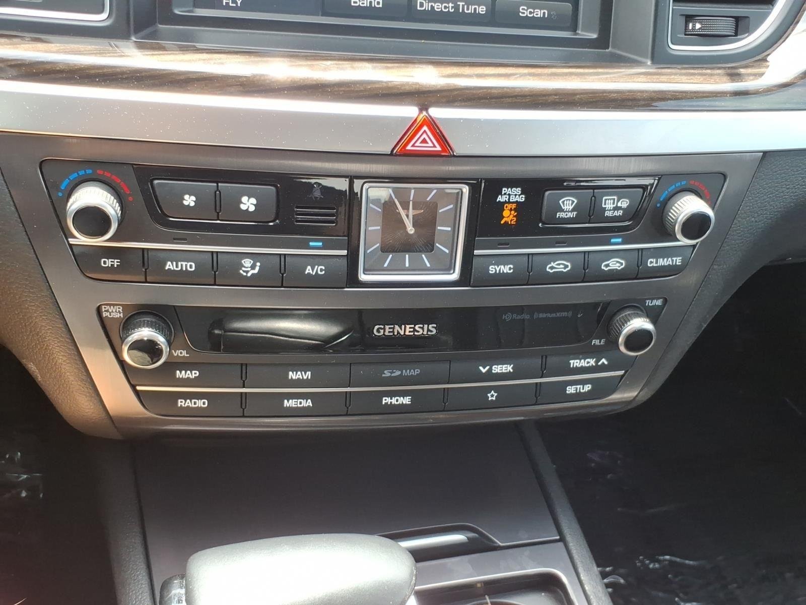 Used 2020 Himalayan Gray Genesis 3.8L image 18