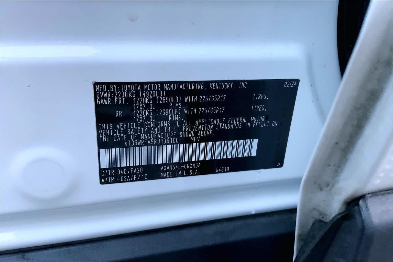 Used 2024 Ice Cap Toyota Hybrid XLE image 29