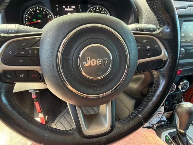 Used 2016 Alpine White Jeep Latitude image 7