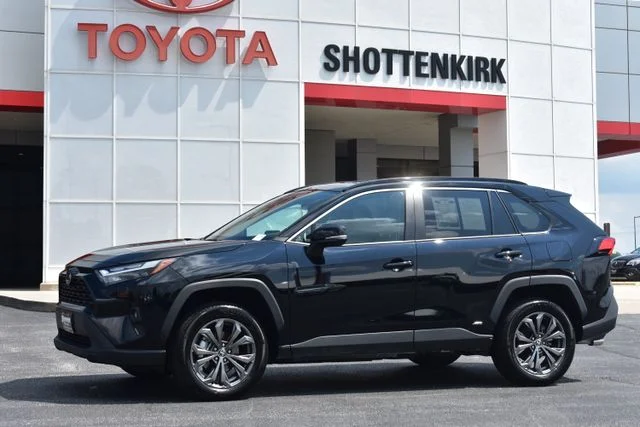 2025 Toyota RAV4 Hybrid XLE Premium