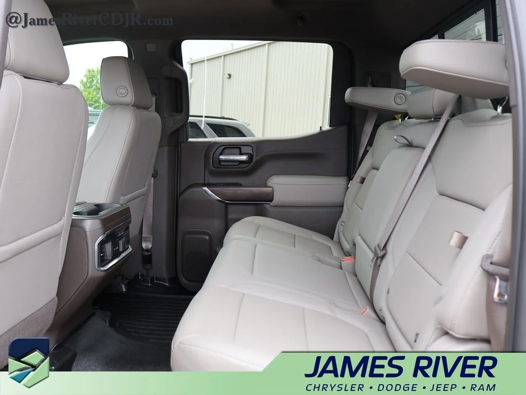 Used 2019 White GMC SLT image 17