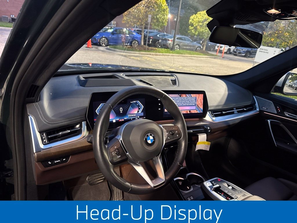 Used 2024 Green BMW xDrive28i image 9
