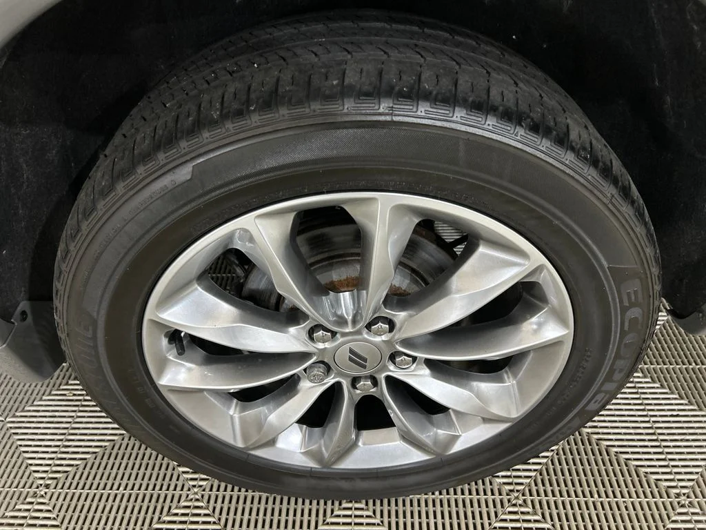 Used 2023 Gray Dodge Citadel image 10