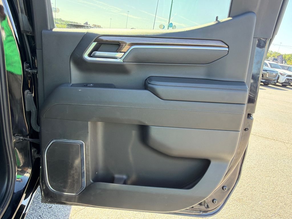 2025 Chevrolet Silverado 1500 LT - Photo 16