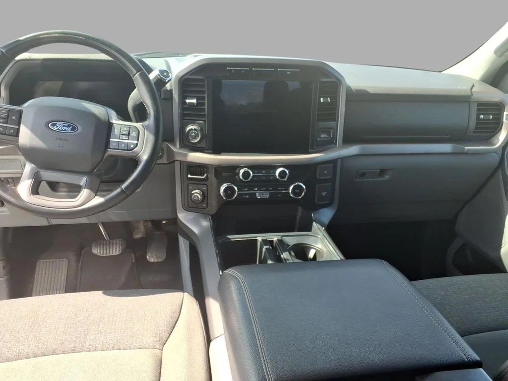 Used 2024 Silver Ford XLT image 10