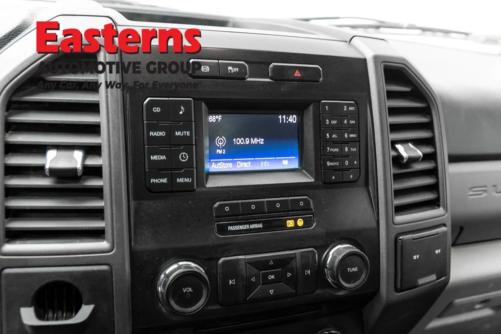 Used 2017 White Ford XL image 19