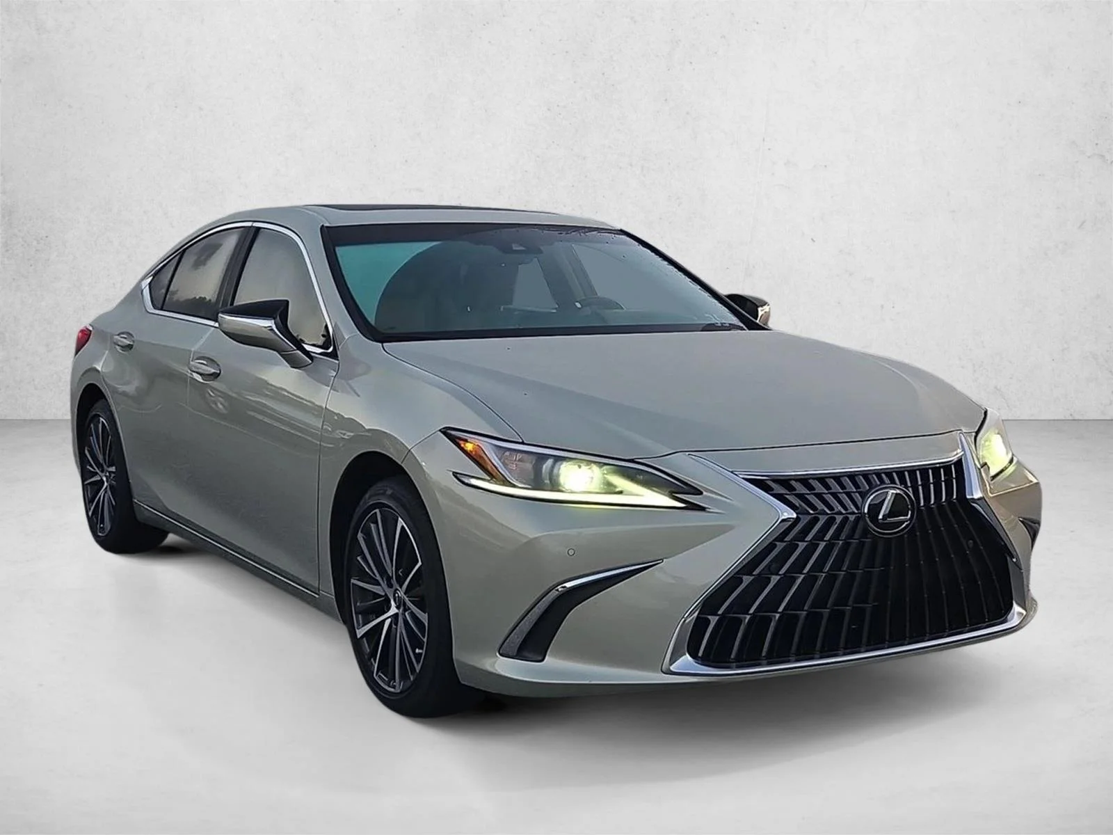 Used 2025 Moonbeam Beige Metallic Lexus ES 350 image 3