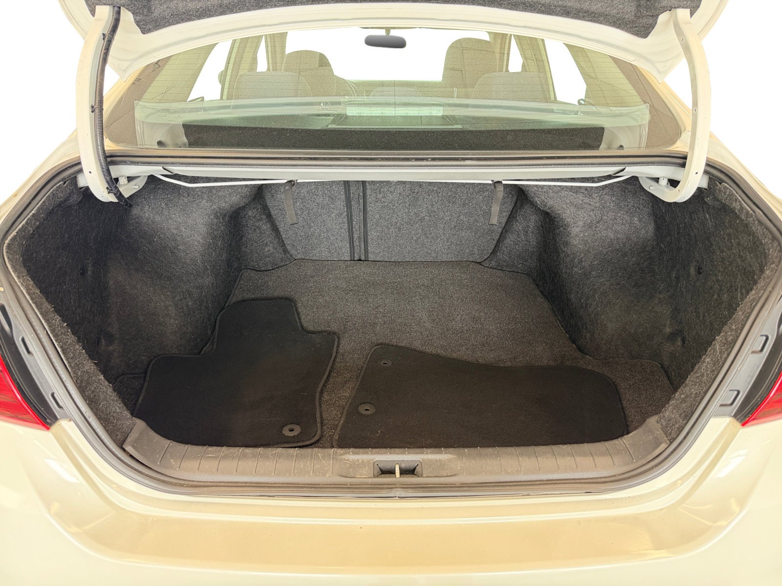 Used 2018 Pearl White Nissan 2.5 SR image 35