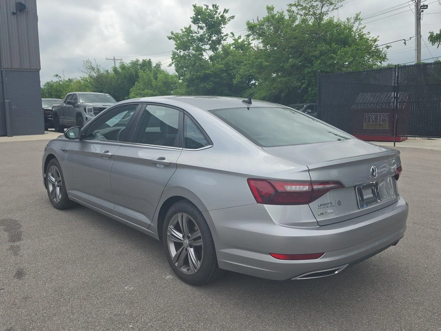 Used 2021 Pyrite Silver Metallic Volkswagen R-Line image 5