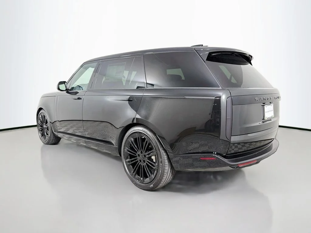 New 2026 Santorini Black Land Rover SE 7 Seats image 7