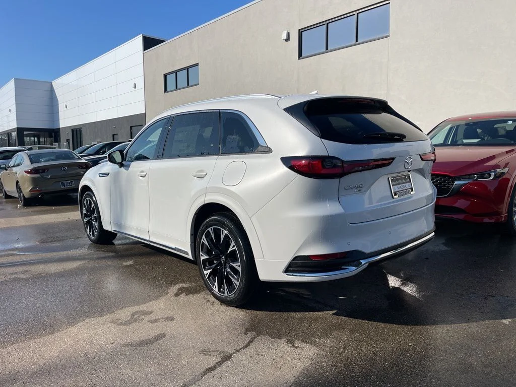 New 2026 Rhodium White Premium Mazda 3.3 Turbo S Premium Plus AWD image 3