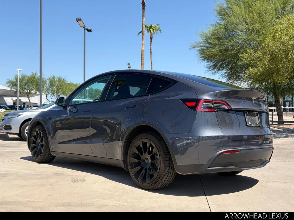 Used 2022 Black Tesla Long Range image 4