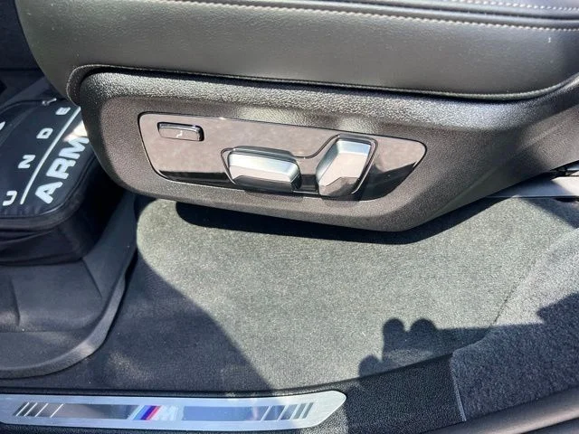 Used 2026 Black BMW xDrive40i image 30