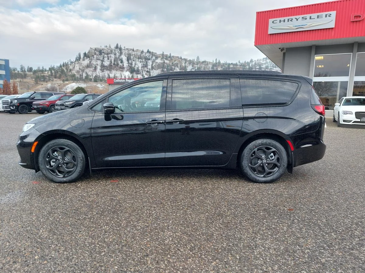 New 2026 Black Chrysler Select 2WD image 9