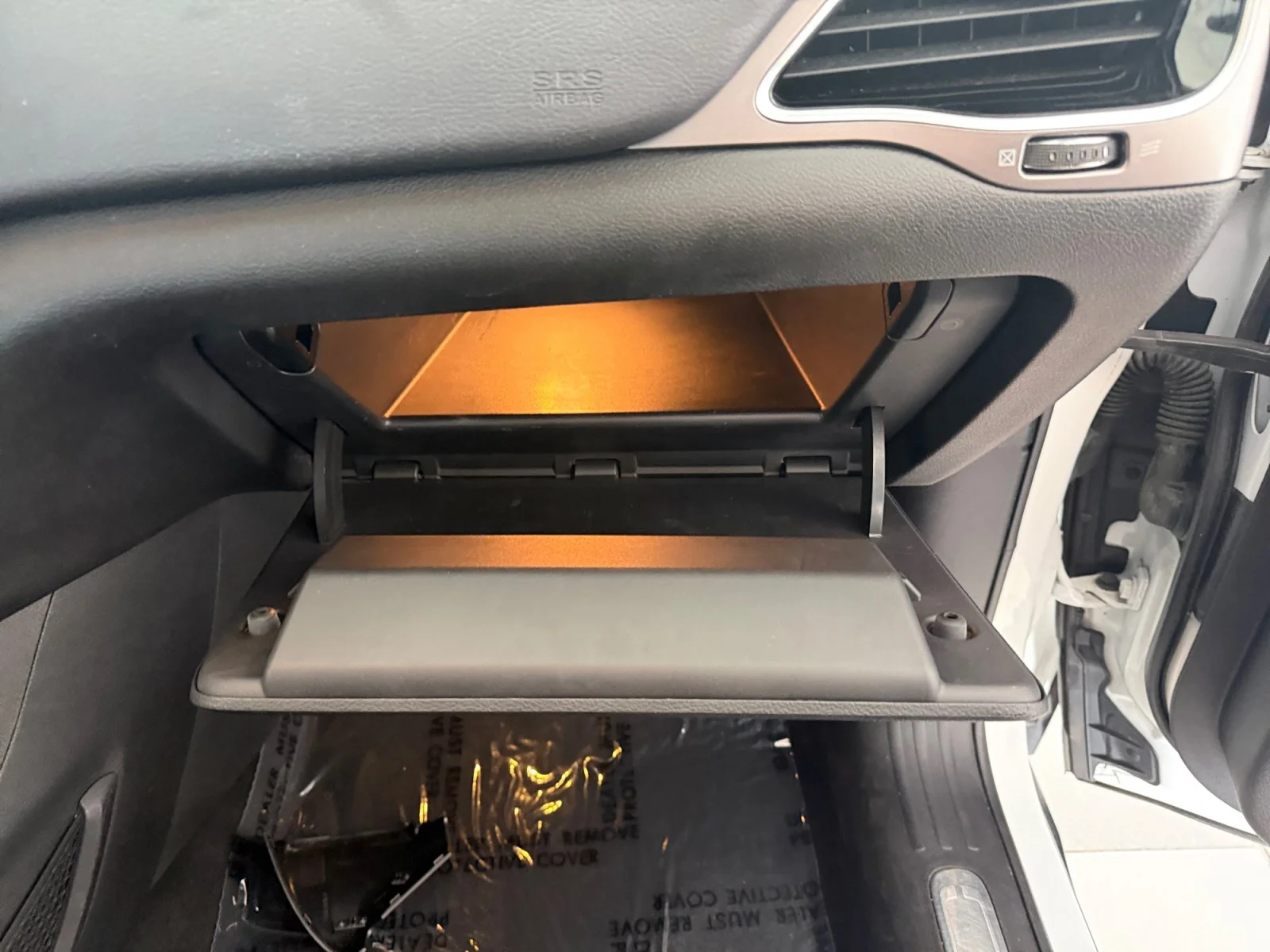 Used 2019 Bright White Clearcoat Jeep Limited image 32